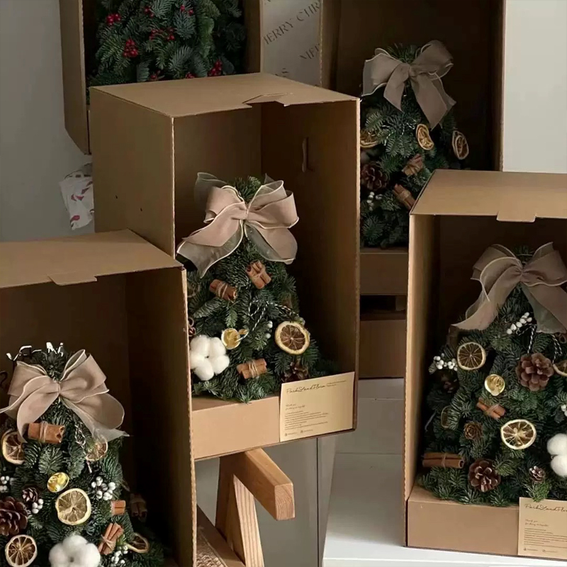 Jednoobrazne poklon kutije s cvijećem od smeđe valovite ploče